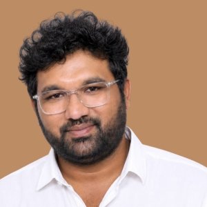 Dr. Siddarth Shraias